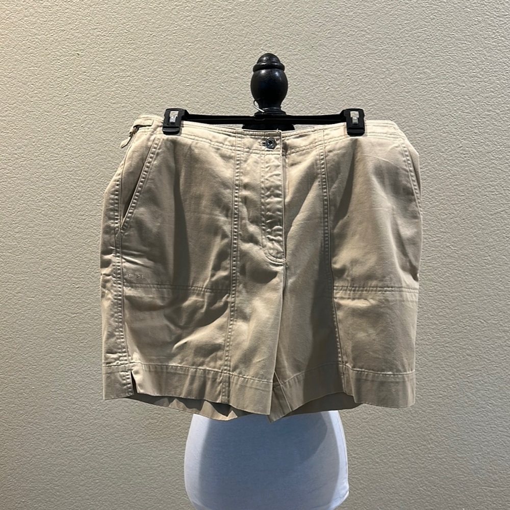 Vintage Lauren Ralph Lauren Women's Tan Shorts - Picture 2 of 9
